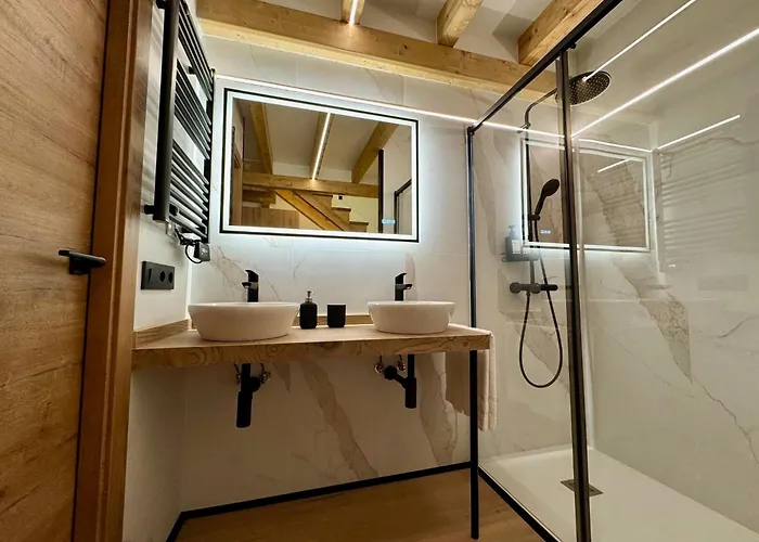 Premium Plaza San Cristobal - Gran Via Centro Apartment *